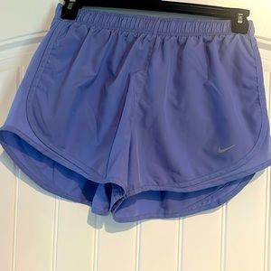 tempo dry-fit Nike